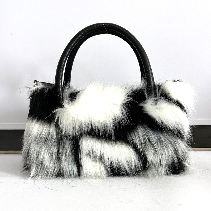 Interior Design Warm - 2025 Borsa in pelliccia sintetica da